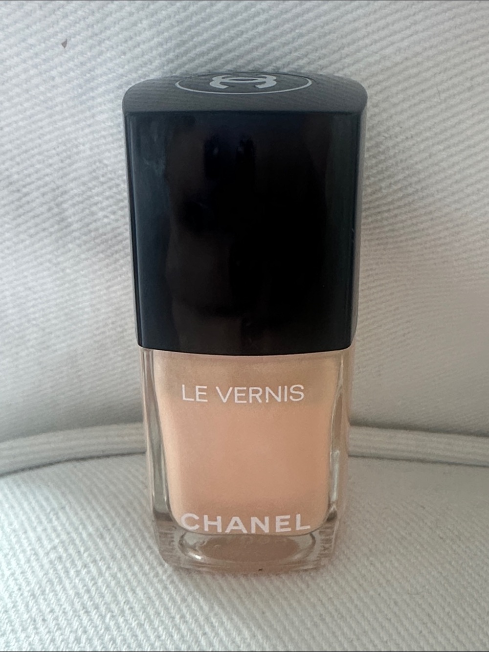 Chanel nail polish Pensee 883 NW B